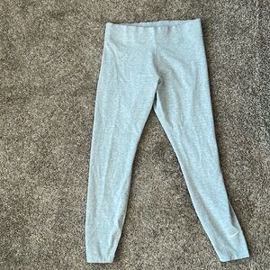 Nike leggings size medium